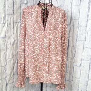 Vine & Love Pink‎ and White Blouse